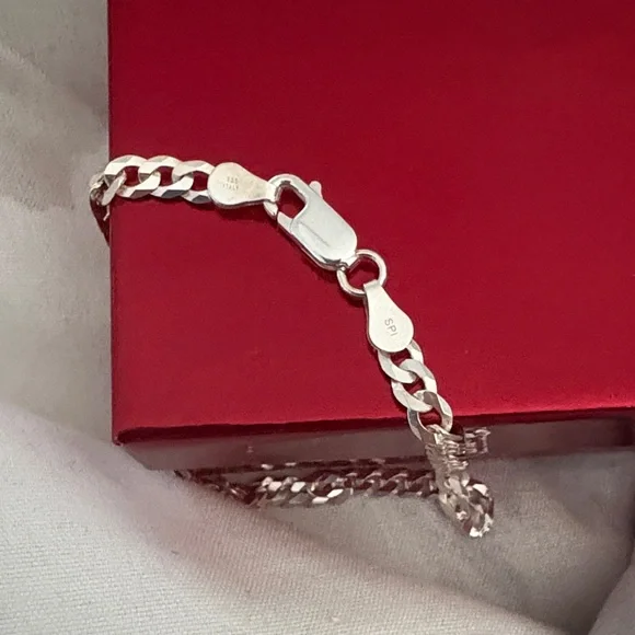 Elegant Sterling Silver Bracelet for Women - Picture 3 of 3